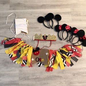 Baby first birthday high chair skirt, banner,crown